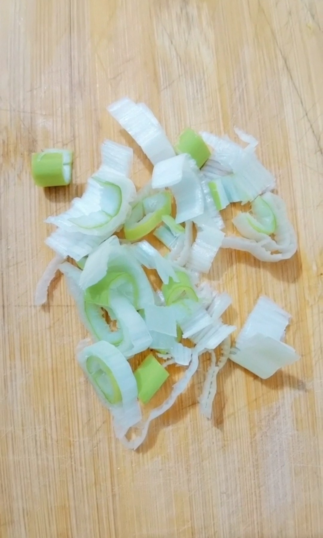 干豆腐炒韭菜的做法-咸鮮味炒菜譜-易網健康養生網 干豆腐炒韭菜的做法-咸鮮味炒菜譜