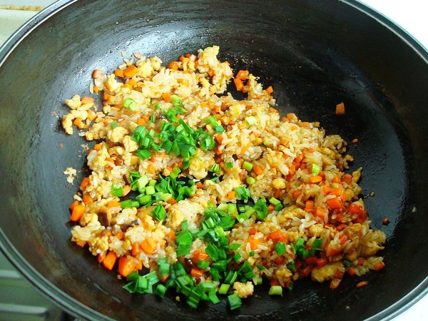 糯米雞肉鍋貼的做法-家常味煎菜譜-易網健康養生網 糯米雞肉鍋貼的做法-家常味煎菜譜