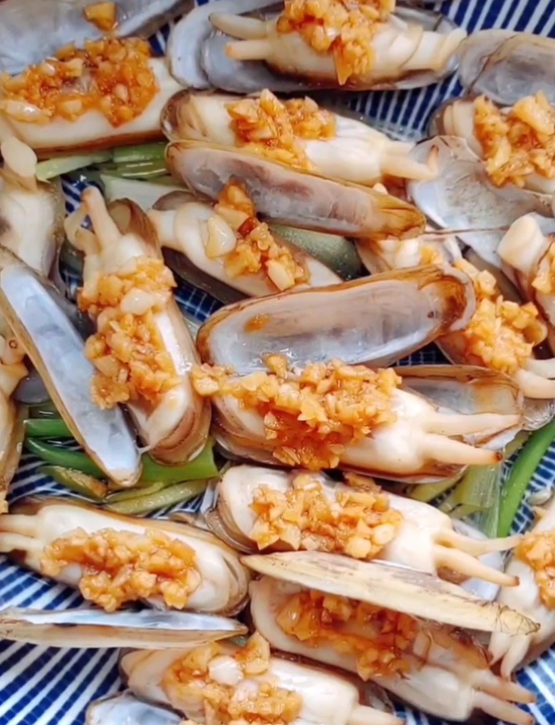 蒜蓉蟶子的做法-蒜香味蒸菜譜-易網健康養生網 蒜蓉蟶子的做法-蒜香味蒸菜譜