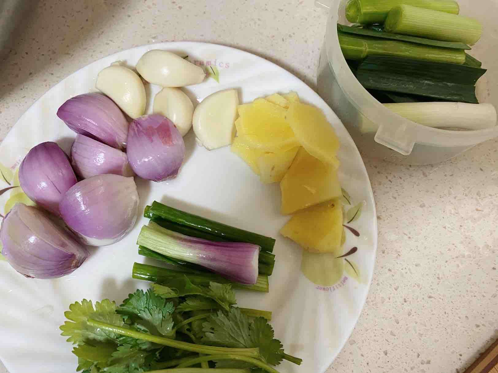 砂鍋雞煲的做法-咸鮮味砂鍋菜譜-易網健康養生網 砂鍋雞煲的做法-咸鮮味砂鍋菜譜