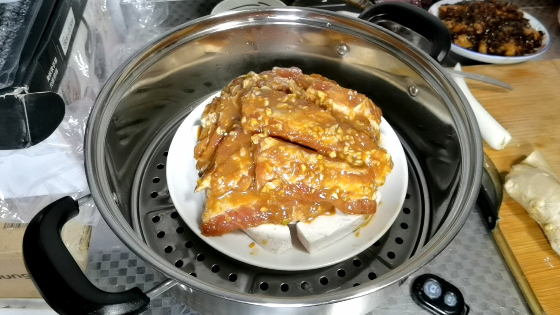 蒸出來的健康美食~芋頭蒸排骨的做法-家常味蒸菜譜-易網健康養生網 蒸出來的健康美食~芋頭蒸排骨的做法-家常味蒸菜譜