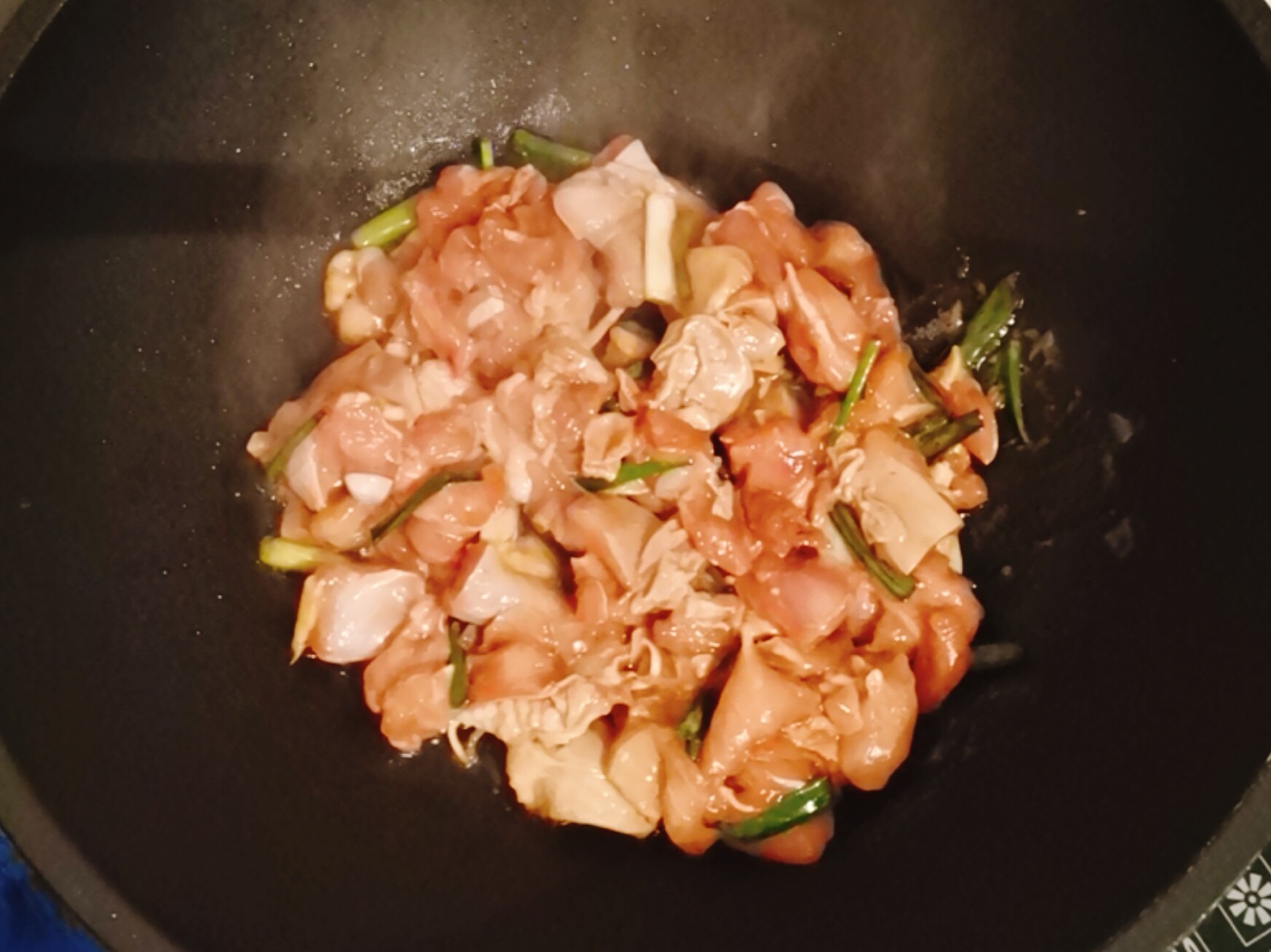 這菜看著平平無奇，吃了就停不下來的做法-咸鮮味燜菜譜