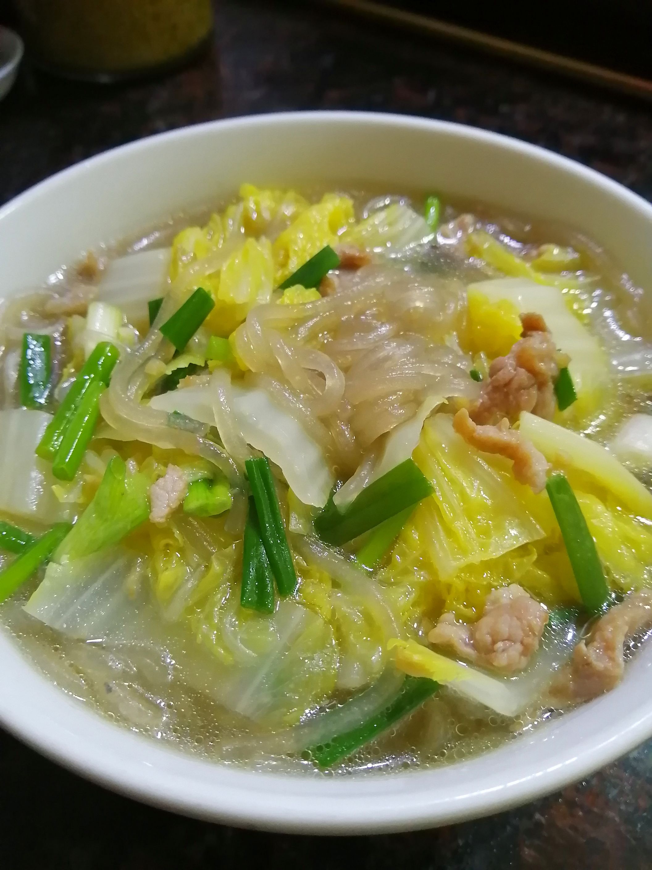 肉丁白菜燉粉條的做法-家常味燉菜譜