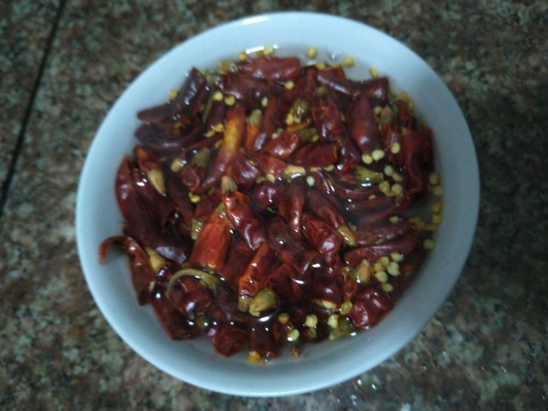 冷吃兔肉的做法-香辣味炒菜譜-易網健康養生網 冷吃兔肉的做法-香辣味炒菜譜