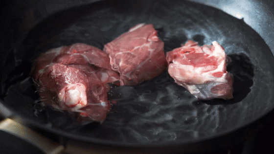 過年殺豬菜的做法-家常味燉菜譜-易網(wǎng)<a href=http://www.jsjjzhkt.cn/ target=_blank class=infotextkey>健康養(yǎng)生</a>網(wǎng) 過年殺豬菜的做法-家常味燉菜譜