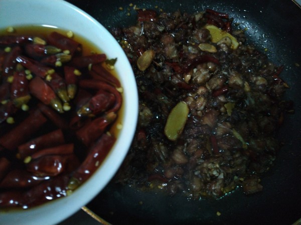 冷吃兔肉的做法-香辣味炒菜譜-易網健康養生網 冷吃兔肉的做法-香辣味炒菜譜