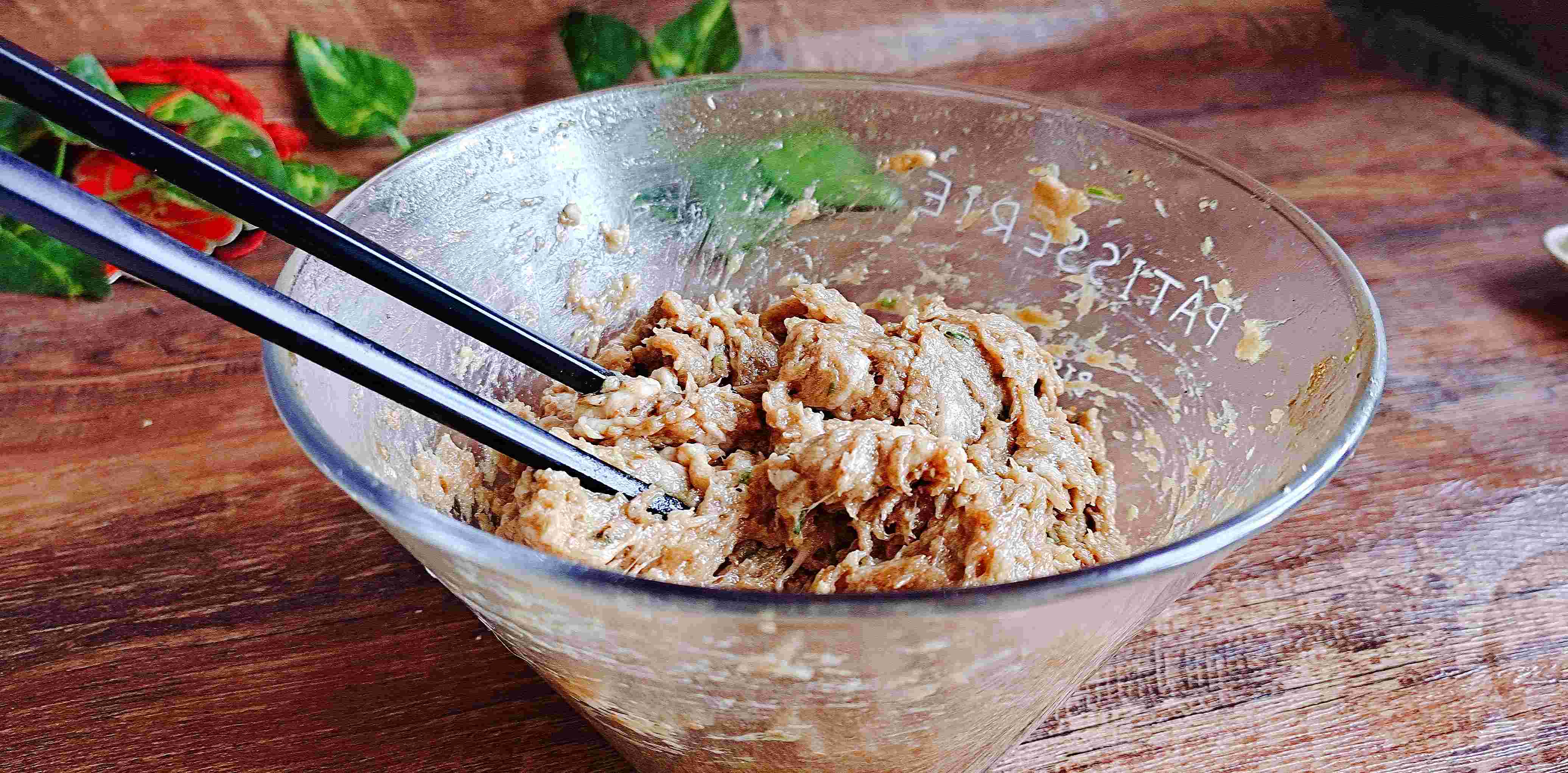 學會花樣肉圓做法，春節餐桌讓你倍有面兒~糖醋鴛鴦蛋的做法-酸甜味蒸菜譜