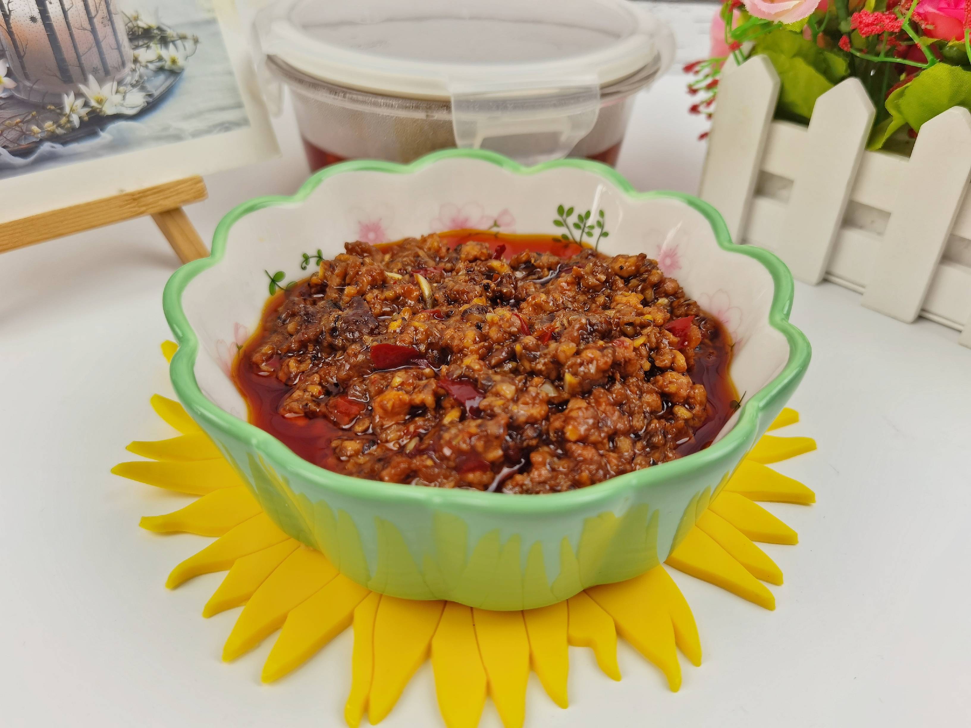 百搭萬能香菇肉醬-1勺醬拌面又拌飯,多吃兩三碗,不是窮是太好吃的做法-咸鮮味炒菜譜-易網健康養生網 百搭萬能香菇肉醬-1勺醬拌面又拌飯,多吃兩三碗,不是窮是太好吃的做法-咸鮮味炒菜譜