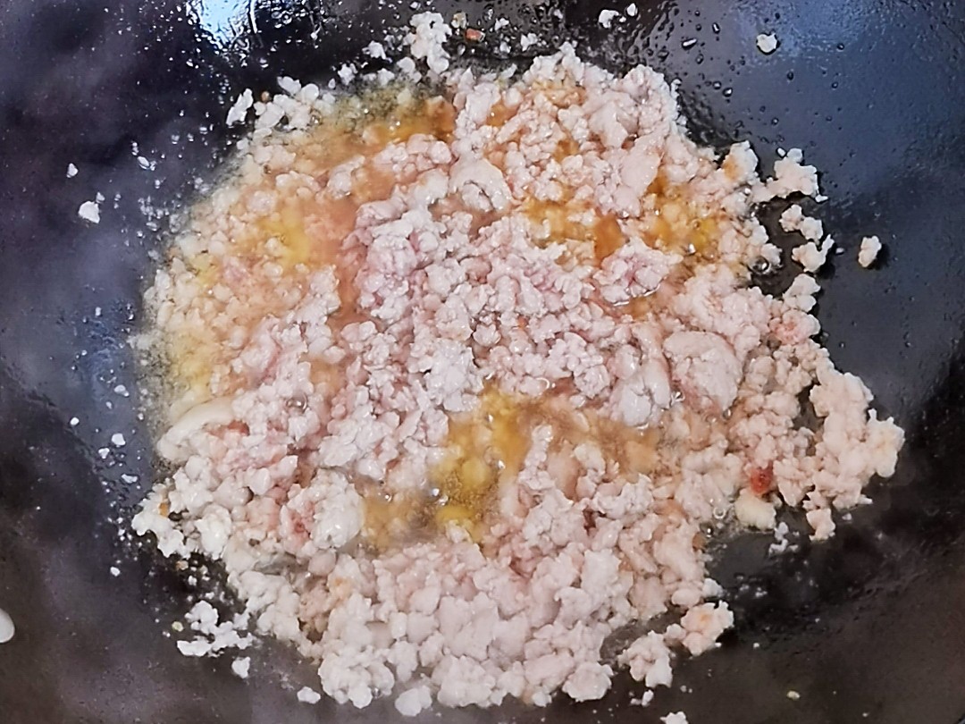 百搭萬能香菇肉醬-1勺醬拌面又拌飯,多吃兩三碗,不是窮是太好吃的做法-咸鮮味炒菜譜-易網健康養生網 百搭萬能香菇肉醬-1勺醬拌面又拌飯,多吃兩三碗,不是窮是太好吃的做法-咸鮮味炒菜譜