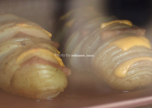 風琴烤土豆的做法-家常味烘焙菜譜-易網(wǎng)健康養(yǎng)生網(wǎng) 風琴烤土豆的做法-家常味烘焙菜譜