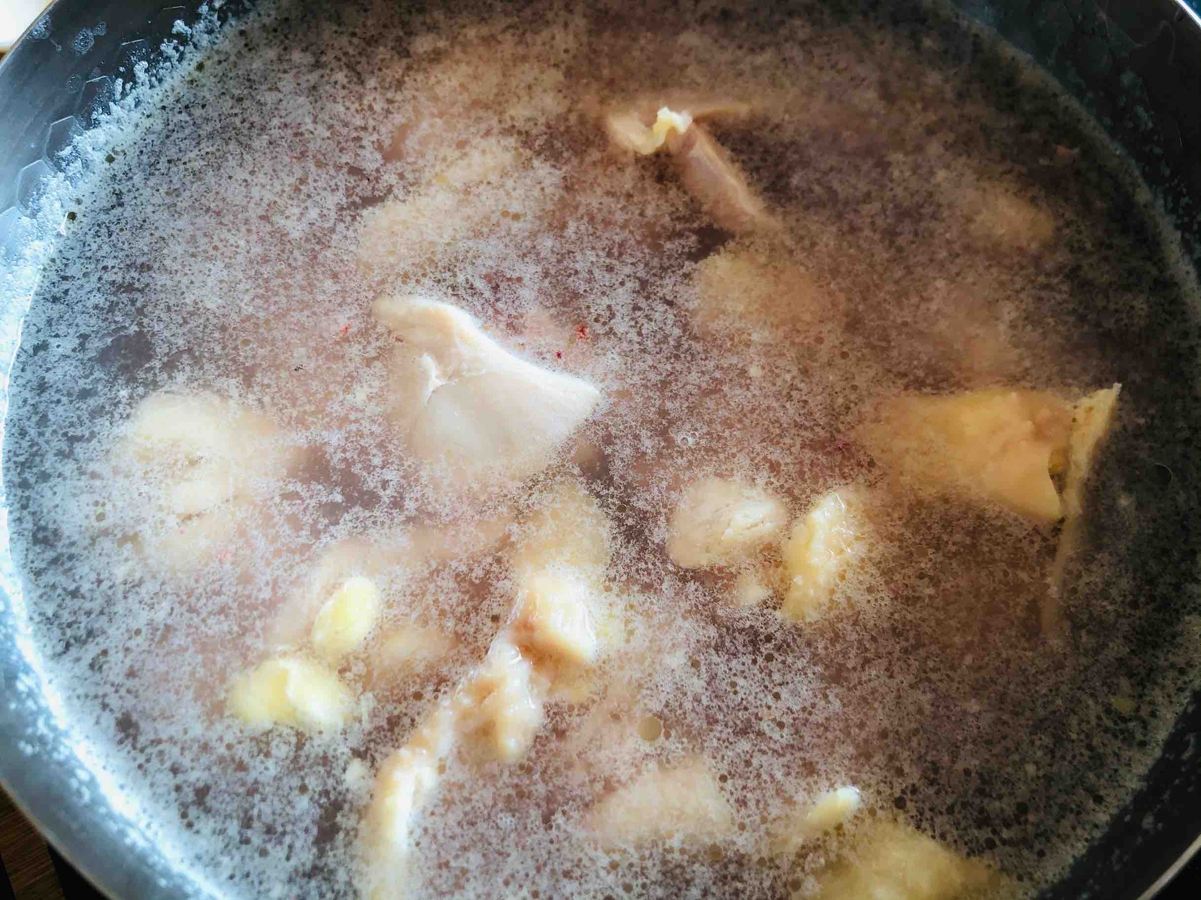 火鍋雞的家常做法,香辣過癮簡單易做,配米飯?zhí)嘛埨驳淖龇?香辣味燒菜譜-易網(wǎng)健康養(yǎng)生網(wǎng) 火鍋雞的家常做法,香辣過癮簡單易做,配米飯?zhí)嘛埨驳淖龇?香辣味燒菜譜