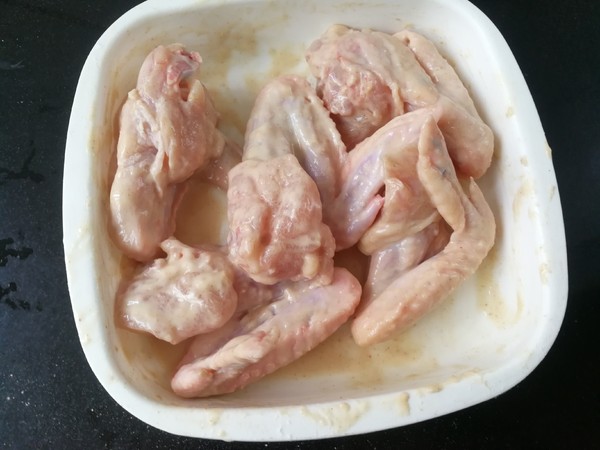 無油版鹽焗烤雞翅的做法-咸鮮味烤菜譜-易網(wǎng)健康養(yǎng)生網(wǎng) 無油版鹽焗烤雞翅的做法-咸鮮味烤菜譜