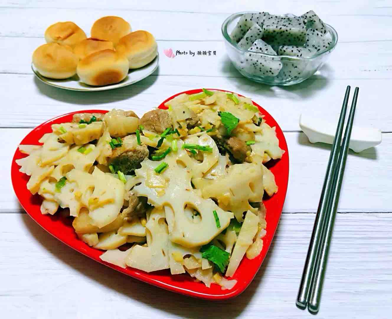 蓮藕炒肉片的做法-咸鮮味炒菜譜-易網健康養生網 蓮藕炒肉片的做法-咸鮮味炒菜譜