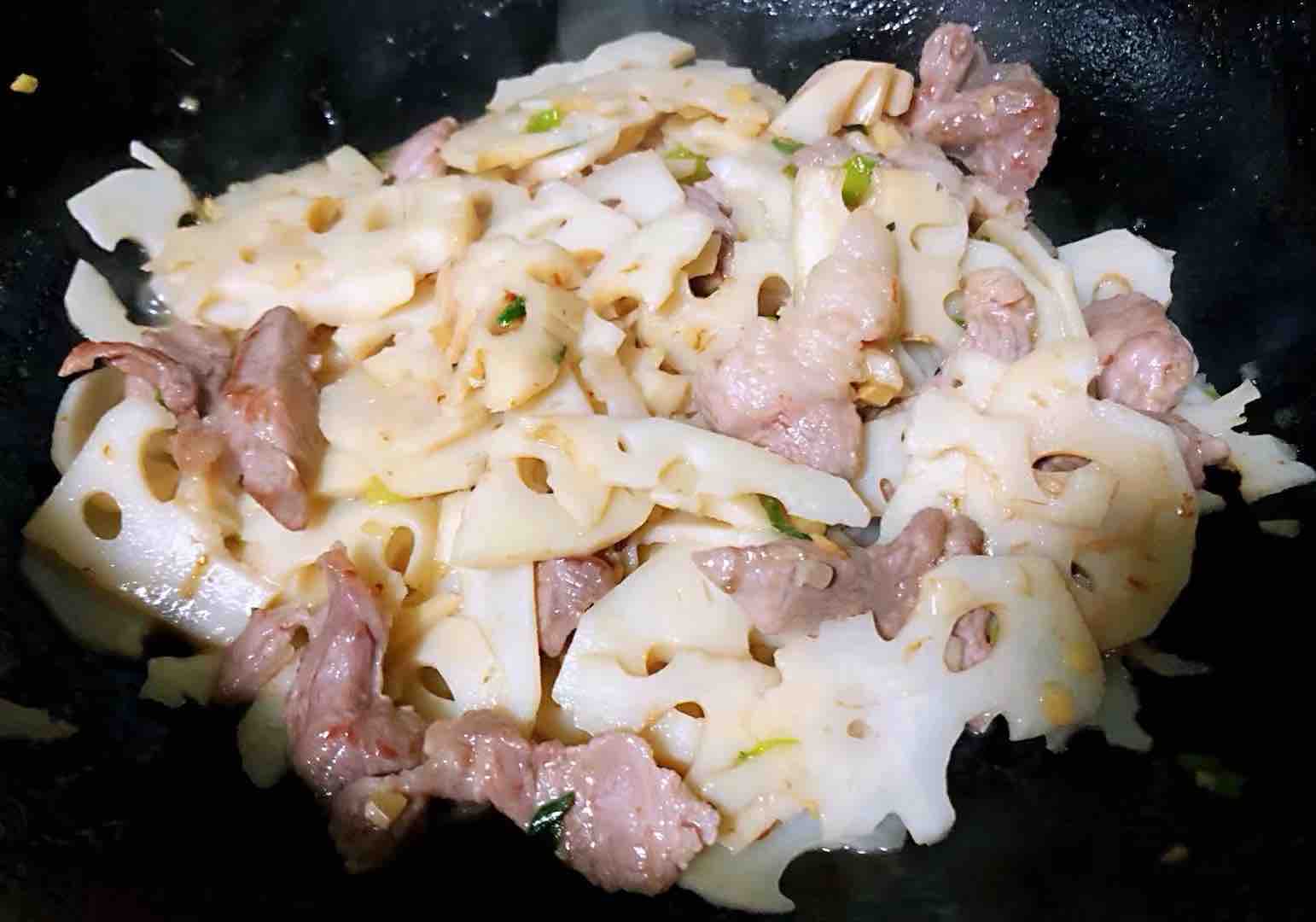 蓮藕炒肉片的做法-咸鮮味炒菜譜-易網健康養生網 蓮藕炒肉片的做法-咸鮮味炒菜譜