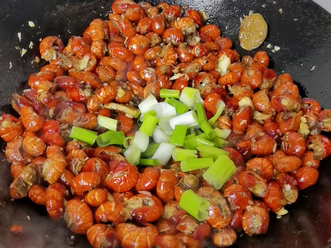 紅火年夜飯-飯店四五十1盤不夠吃,在家20吃到飽的做法-蒜香味炒菜譜-易網健康養生網 紅火年夜飯-飯店四五十1盤不夠吃,在家20吃到飽的做法-蒜香味炒菜譜