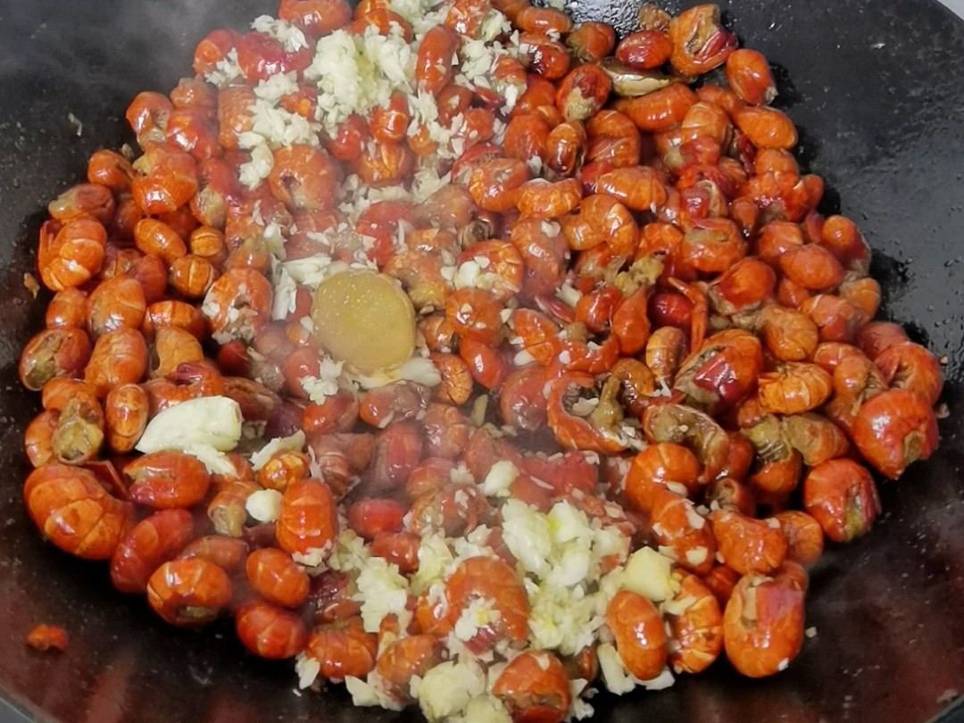 紅火年夜飯-飯店四五十1盤不夠吃,在家20吃到飽的做法-蒜香味炒菜譜-易網健康養生網 紅火年夜飯-飯店四五十1盤不夠吃,在家20吃到飽的做法-蒜香味炒菜譜