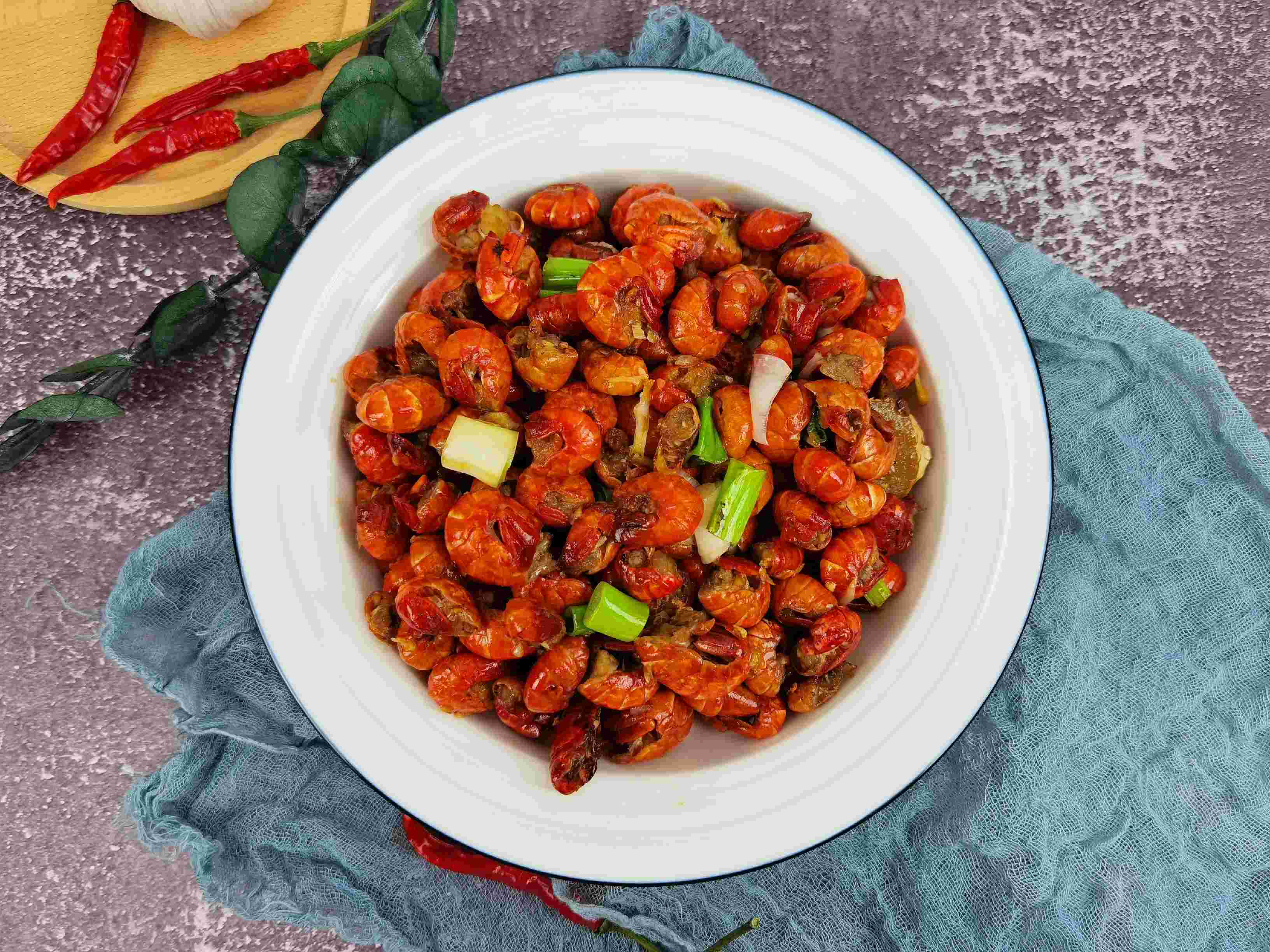 紅火年夜飯-飯店四五十1盤不夠吃,在家20吃到飽的做法-蒜香味炒菜譜-易網健康養生網 紅火年夜飯-飯店四五十1盤不夠吃,在家20吃到飽的做法-蒜香味炒菜譜