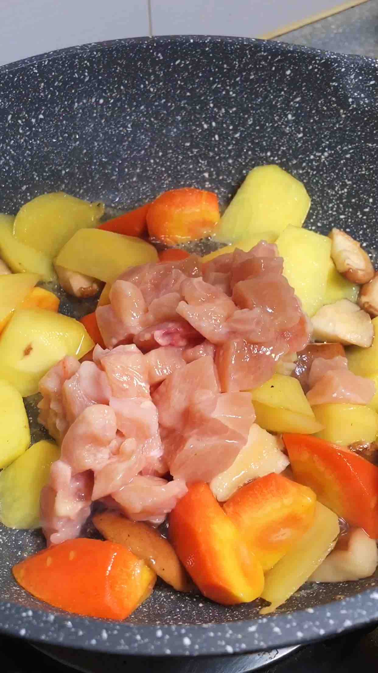 咖喱雞肉飯的做法-咖喱味煮菜譜-易網(wǎng)健康養(yǎng)生網(wǎng) 咖喱雞肉飯的做法-咖喱味煮菜譜