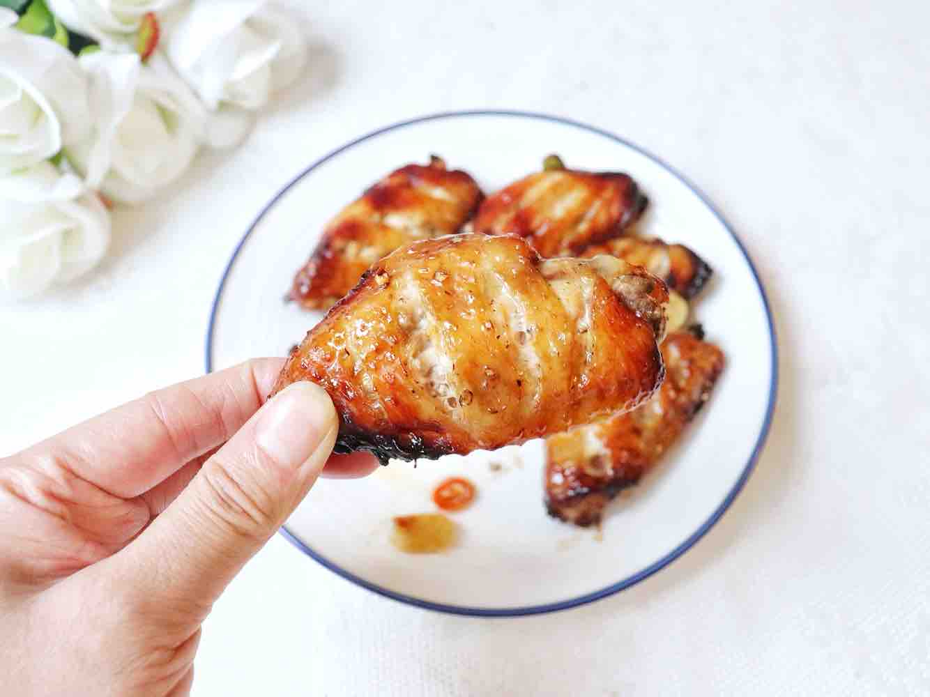 香烤雞翅中的做法-家常味烤菜譜