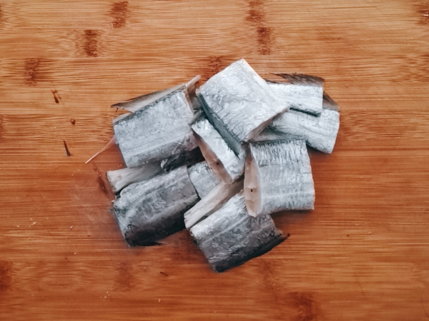 帶魚還可以做成茄汁味，保管家人都愛吃～的做法-茄汁味煎菜譜