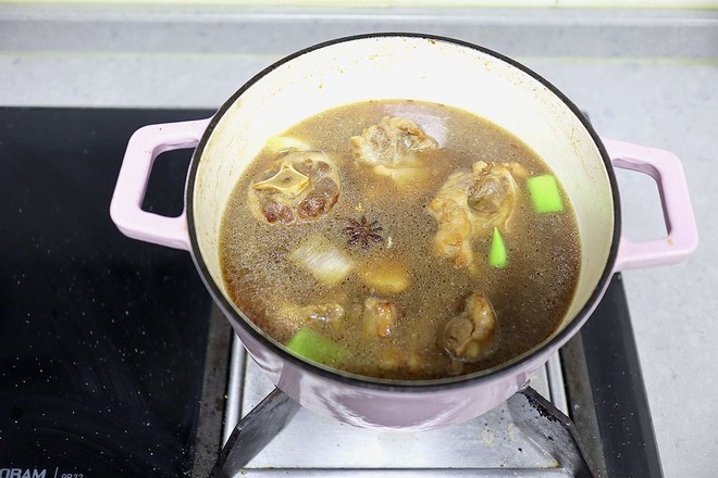 紅燒牛尾的做法-家常味燉菜譜