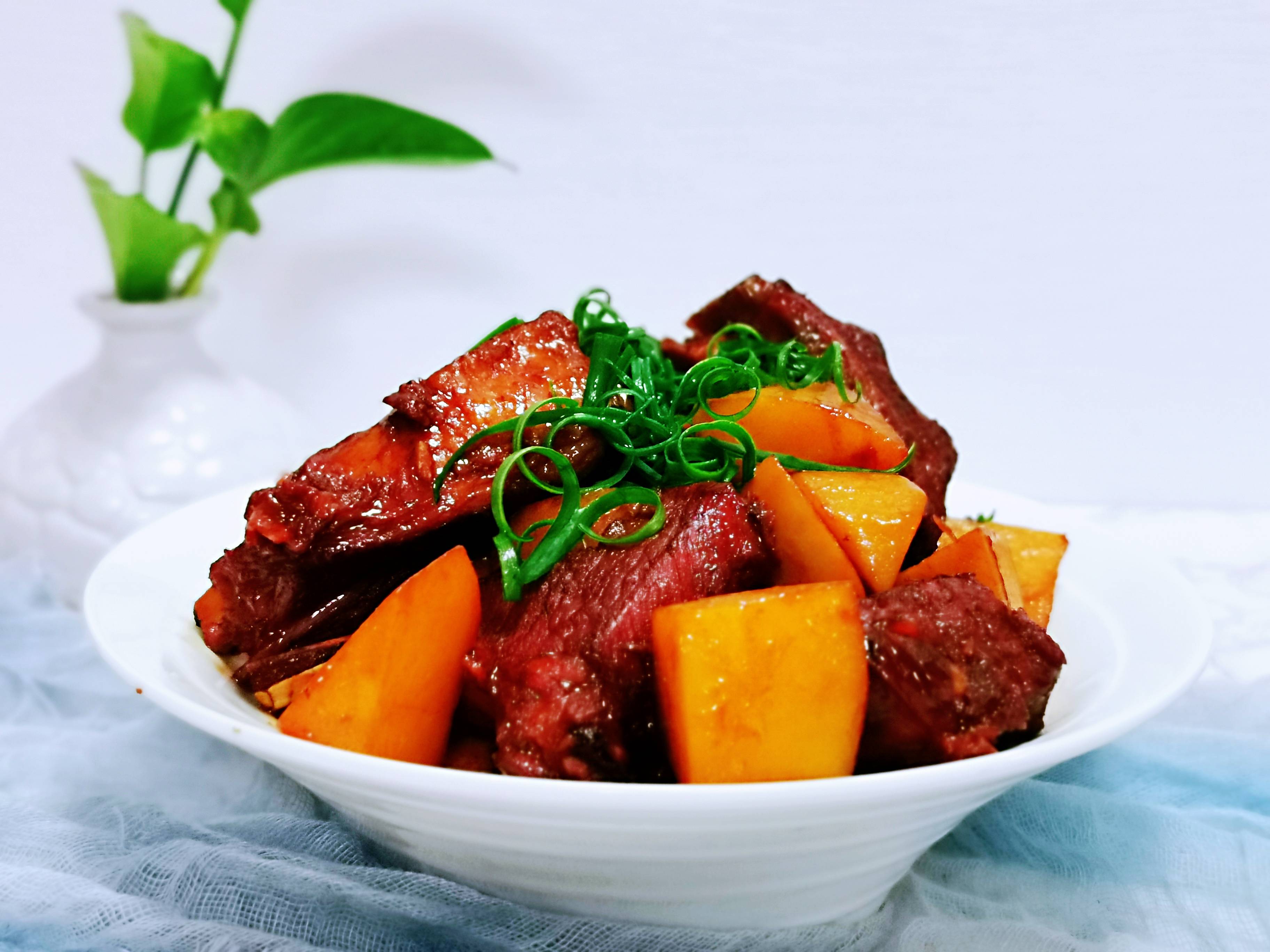 紅燒土豆排骨的做法-醬香味燒菜譜