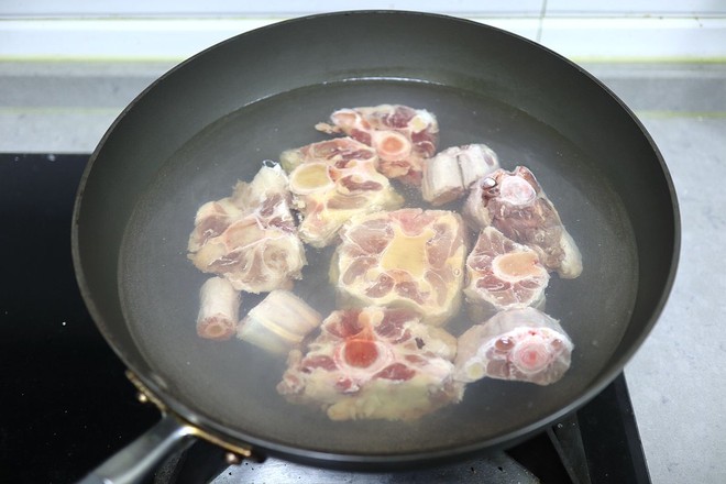 紅燒牛尾的做法-家常味燉菜譜