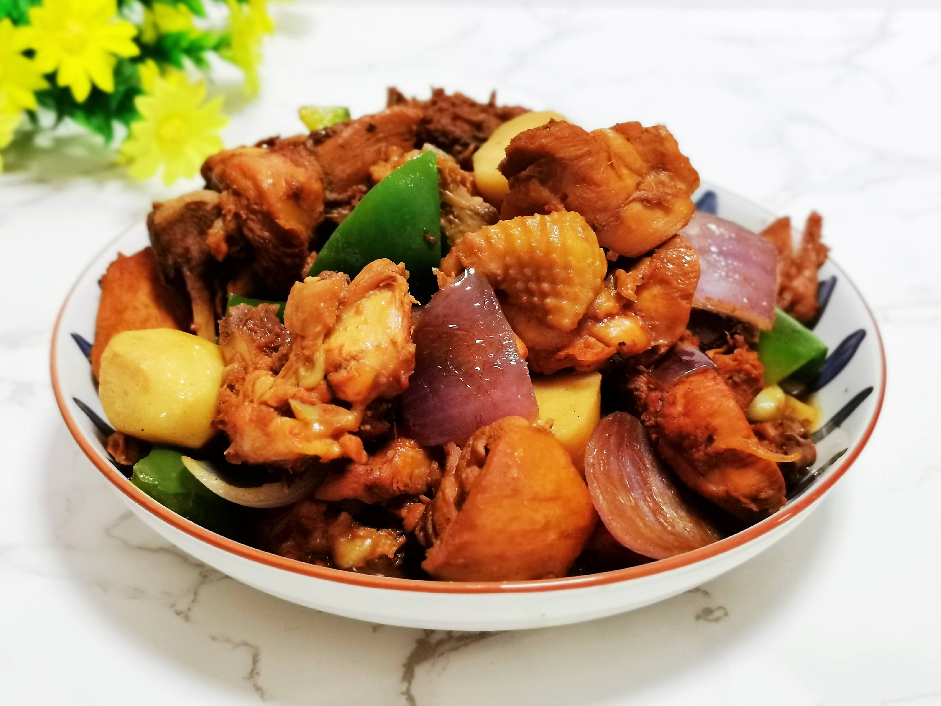 過年硬菜之一:芋頭大盤雞,保證一上桌就被搶光的做法-咸鮮味炒菜譜-易網(wǎng)健康養(yǎng)生網(wǎng) 過年硬菜之一:芋頭大盤雞,保證一上桌就被搶光的做法-咸鮮味炒菜譜