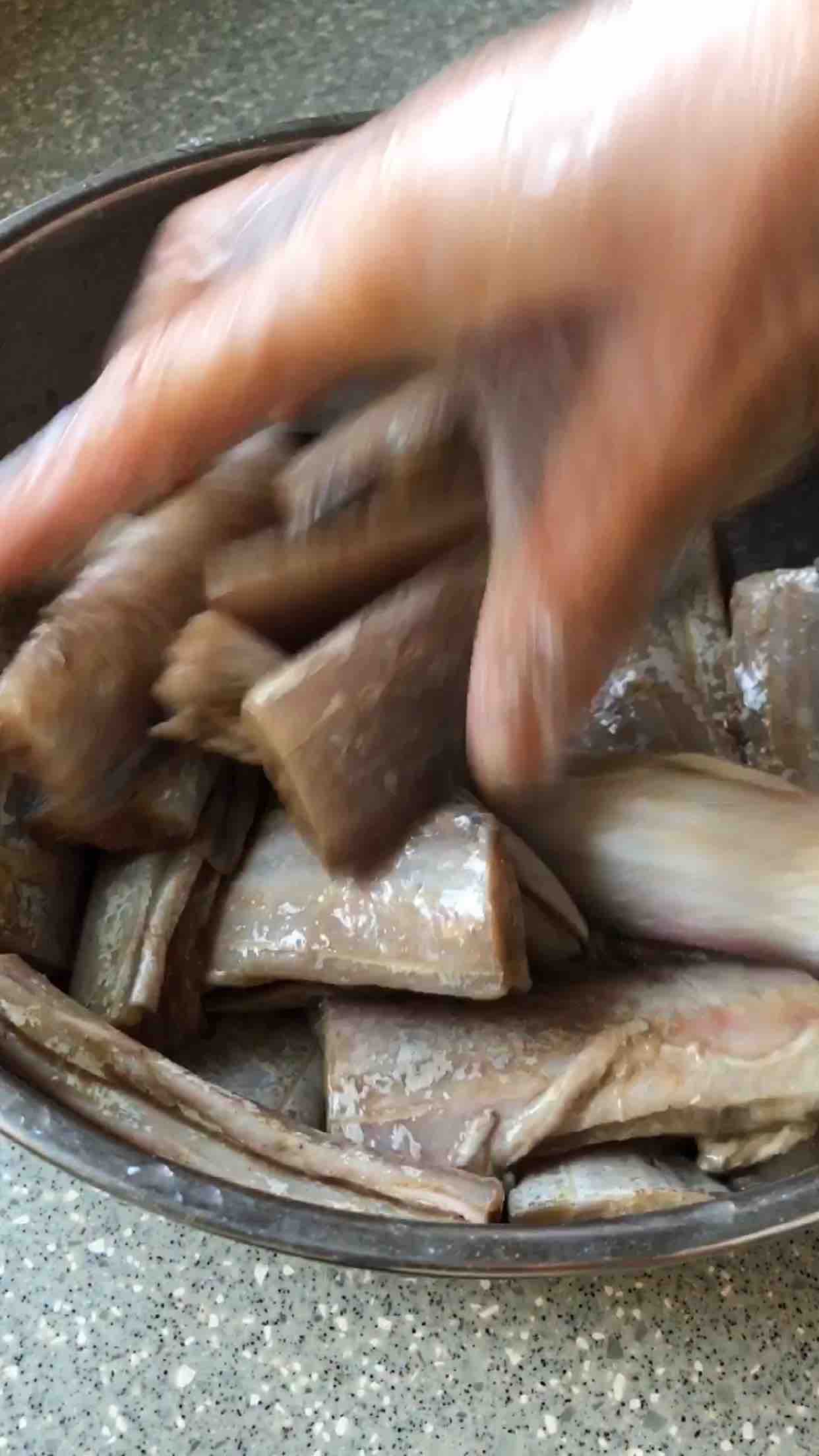 干炸帶魚的做法-魚香味炸菜譜