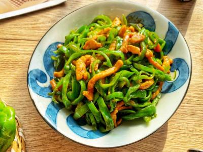 簡簡單單下飯菜：辣椒炒肉的做法-香辣味炒菜譜