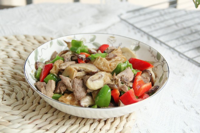 雙菇炒肉絲的做法-咸鮮味炒菜譜-易網健康養生網 雙菇炒肉絲的做法-咸鮮味炒菜譜