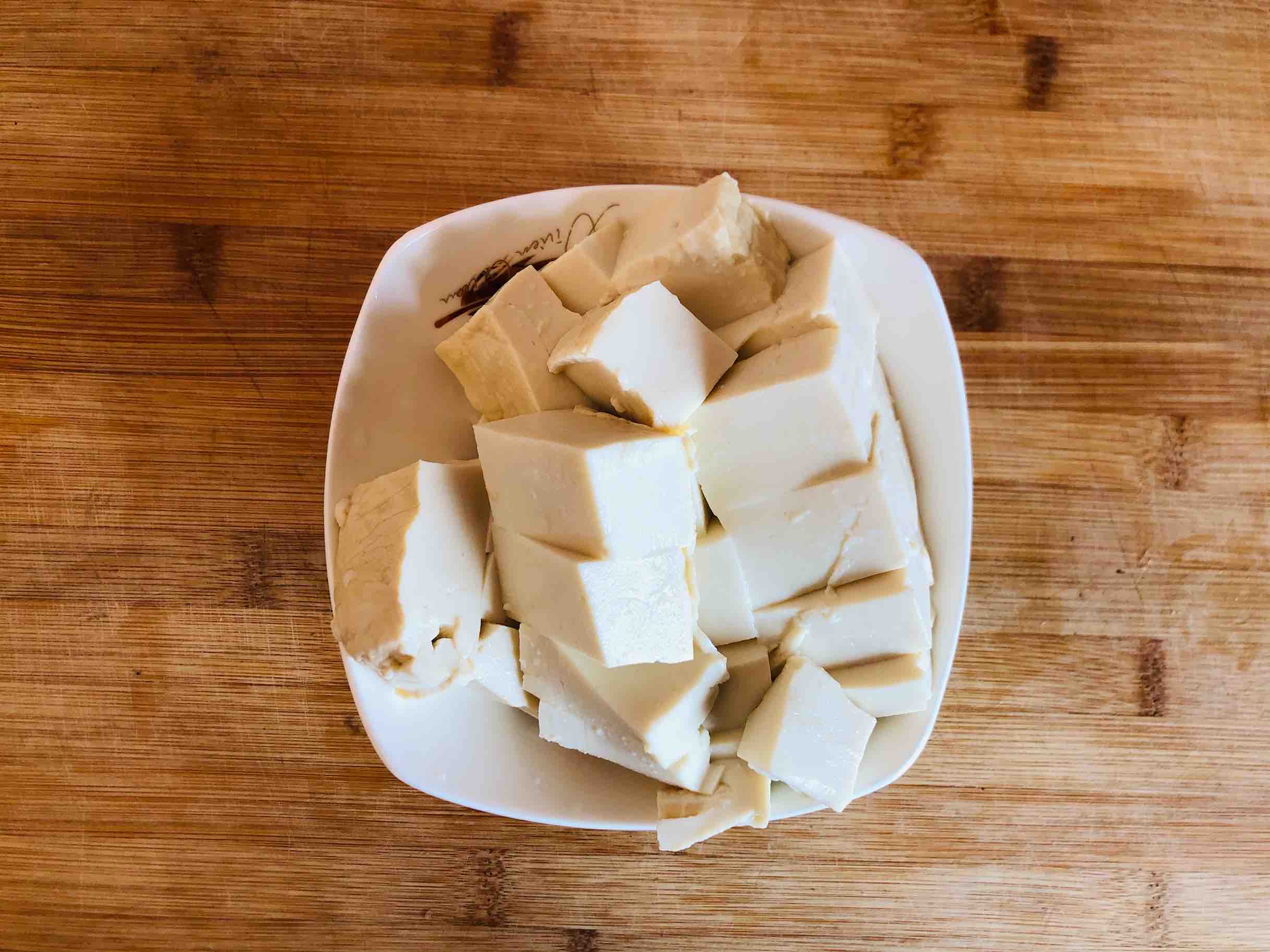 鲅魚燉豆腐的做法-咸鮮味燉菜譜-易網健康養生網 鲅魚燉豆腐的做法-咸鮮味燉菜譜
