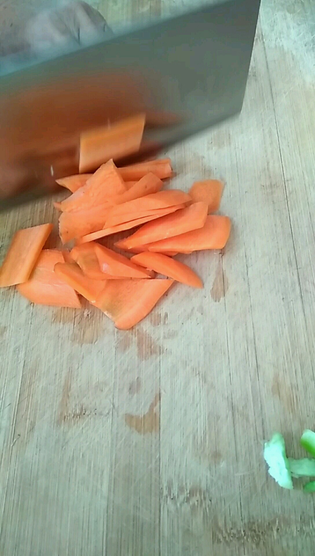 三色素炒低脂健康菜的做法-家常味炒菜譜-易網健康養生網 三色素炒低脂健康菜的做法-家常味炒菜譜