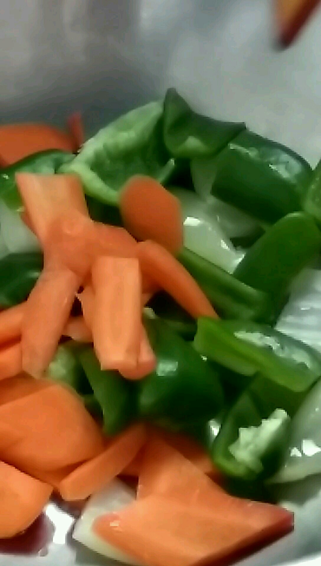 三色素炒低脂健康菜的做法-家常味炒菜譜-易網健康養生網 三色素炒低脂健康菜的做法-家常味炒菜譜