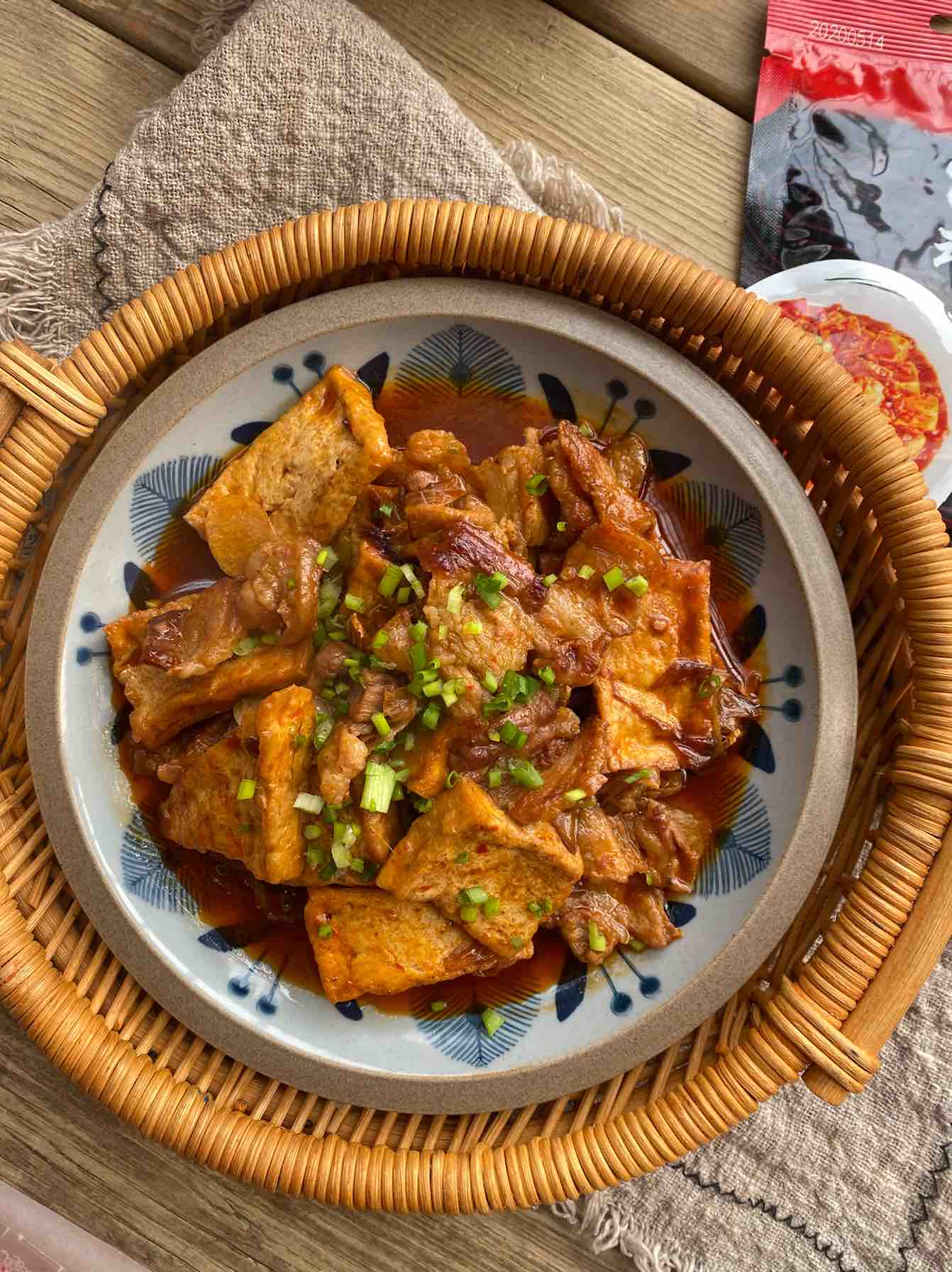 干鍋豆腐的做法-家常味炒菜譜-易網(wǎng)健康養(yǎng)生網(wǎng) 干鍋豆腐的做法-家常味炒菜譜