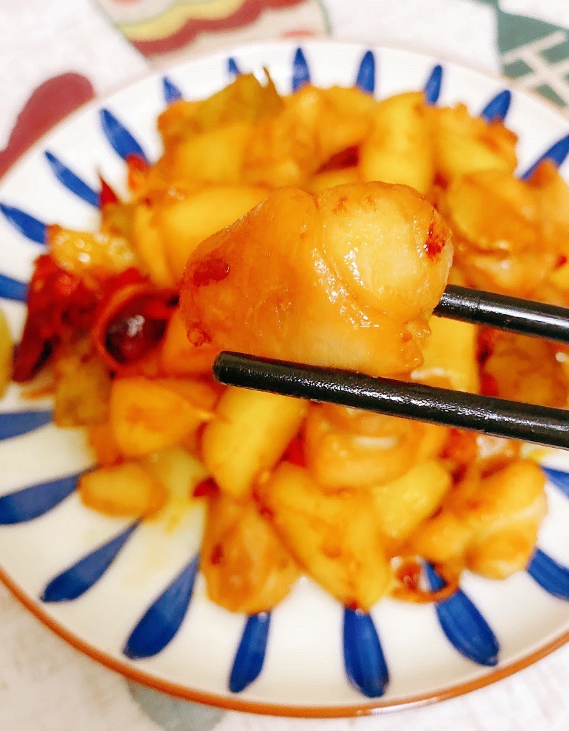 土豆燒雞腿肉的做法-香辣味燒菜譜-易網健康養生網 土豆燒雞腿肉的做法-香辣味燒菜譜