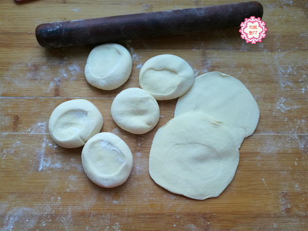 又軟又香的彎月素包子，好吃好看，吃起來沒夠的做法-家常味蒸菜譜