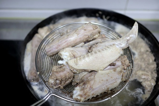 鹵鴨脖鴨翅的做法-家常味鹵菜譜