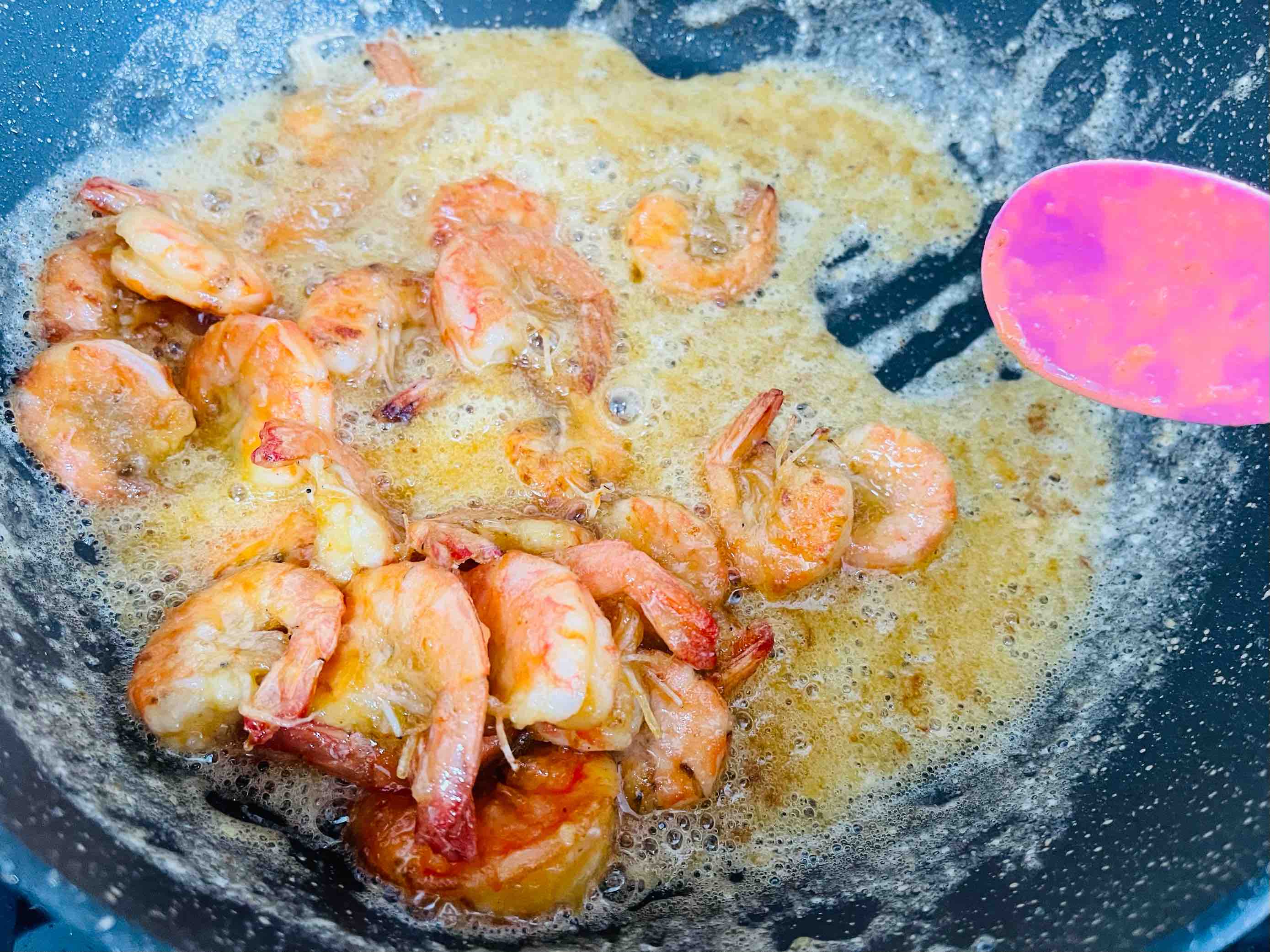 咸香酥脆的咸蛋黃脆皮蝦的做法-咸鮮味煎菜譜-易網健康養生網 咸香酥脆的咸蛋黃脆皮蝦的做法-咸鮮味煎菜譜