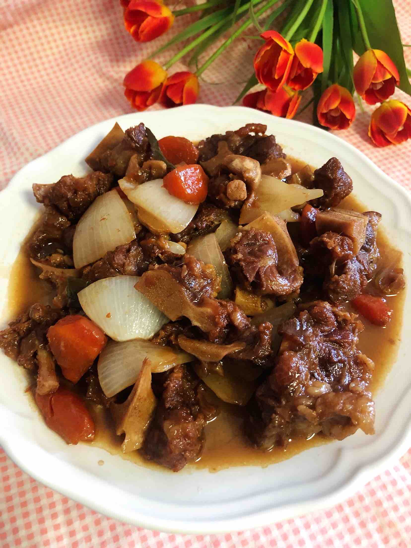 紅燒牛尾的做法-咸鮮味煮菜譜-易網(wǎng)健康養(yǎng)生網(wǎng) 紅燒牛尾的做法-咸鮮味煮菜譜