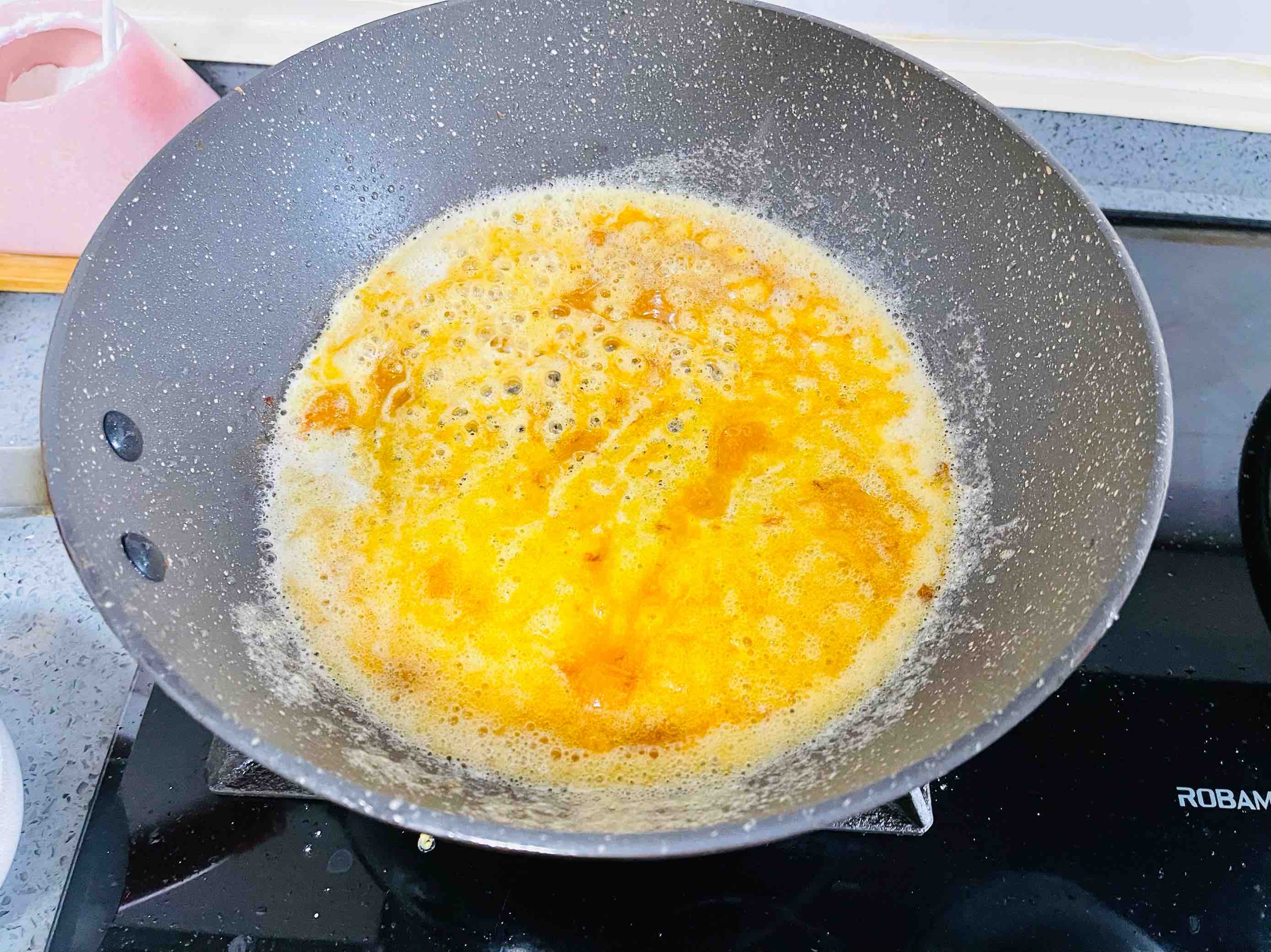 咸香酥脆的咸蛋黃脆皮蝦的做法-咸鮮味煎菜譜-易網健康養生網 咸香酥脆的咸蛋黃脆皮蝦的做法-咸鮮味煎菜譜