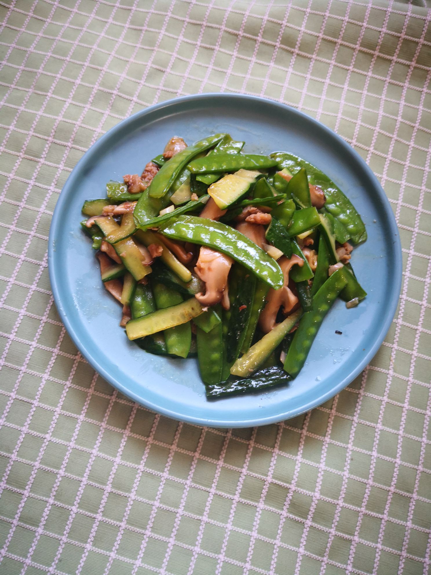 黃瓜片炒荷蘭豆的做法-家常味炒菜譜-易網(wǎng)健康養(yǎng)生網(wǎng) 黃瓜片炒荷蘭豆的做法-家常味炒菜譜