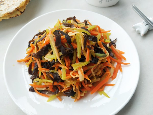 清炒春意繽紛彩蔬的做法-咸鮮味炒菜譜