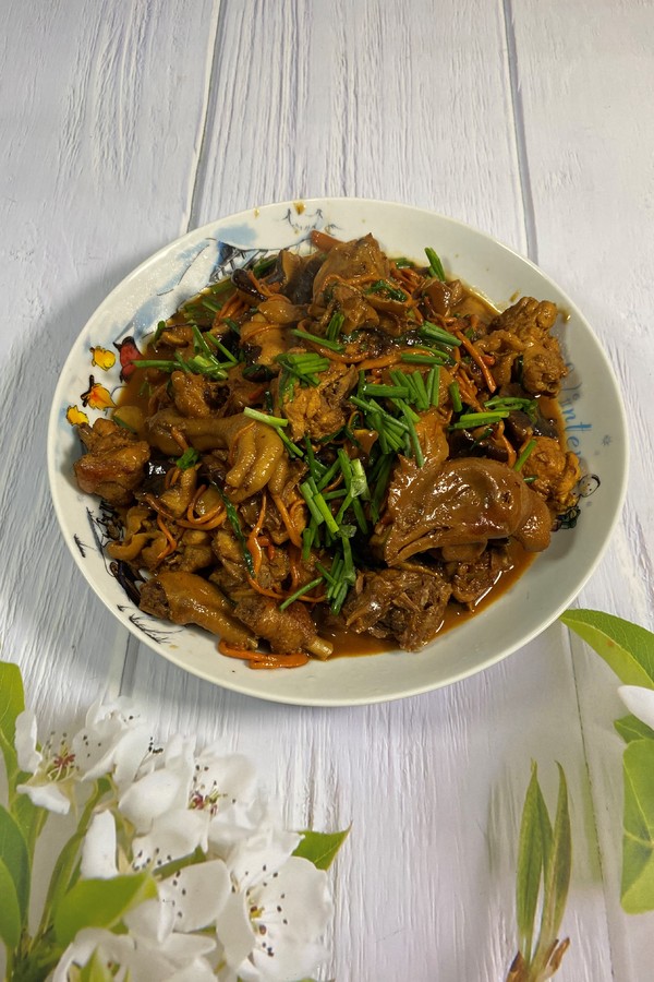 雙茹燒三黃雞的做法-醬香味燉菜譜-易網健康養生網 雙茹燒三黃雞的做法-醬香味燉菜譜