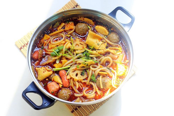 冒菜米粉的做法-香辣味煮菜譜-易網健康養生網 冒菜米粉的做法-香辣味煮菜譜