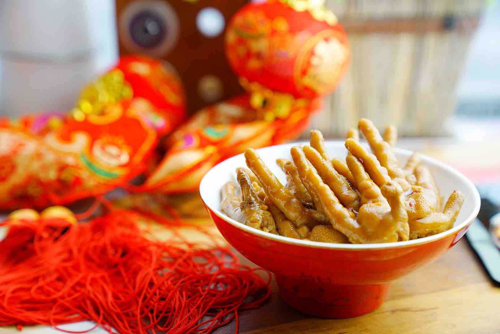 麻辣鹵雞爪,年菜里不可缺少的一道菜的做法-麻辣味鹵菜譜-易網健康養生網 麻辣鹵雞爪,年菜里不可缺少的一道菜的做法-麻辣味鹵菜譜