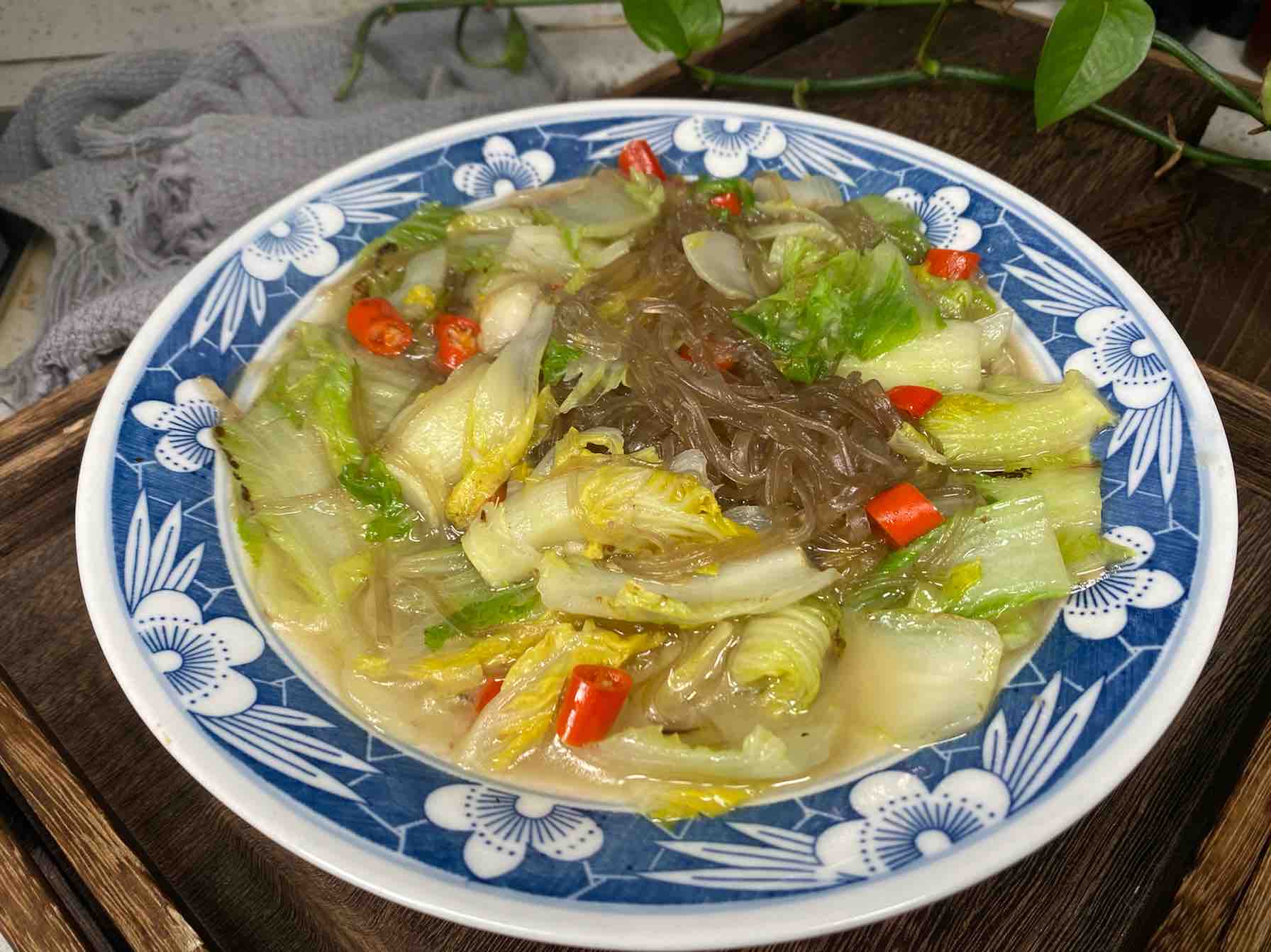 大白菜粉絲的做法-家常味燒菜譜-易網健康養(yǎng)生網 大白菜粉絲的做法-家常味燒菜譜