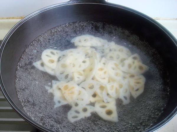 冒菜米粉的做法-香辣味煮菜譜-易網健康養生網 冒菜米粉的做法-香辣味煮菜譜