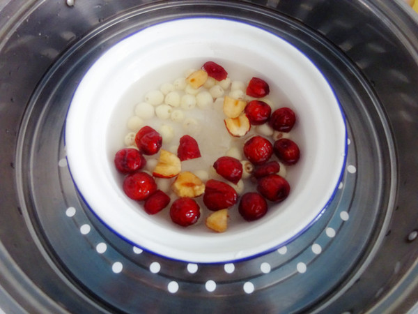 蓮子蒸紅棗的做法-甜味蒸菜譜