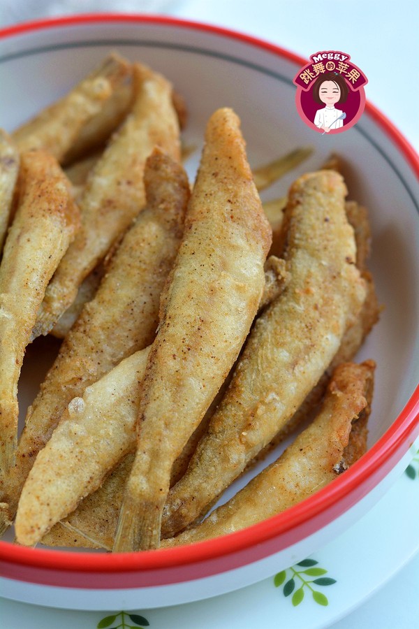 油炸沙丁魚的做法-咸鮮味炸菜譜